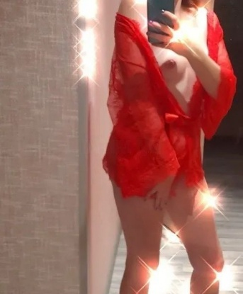 Молодая кокетливая девушка скрасит твой досуг страстью и удовольствием. Я знаю, как доставить тебе настоящее наслаждение. Позвони, и я позабочусь о тебе! 9410, 25 лет